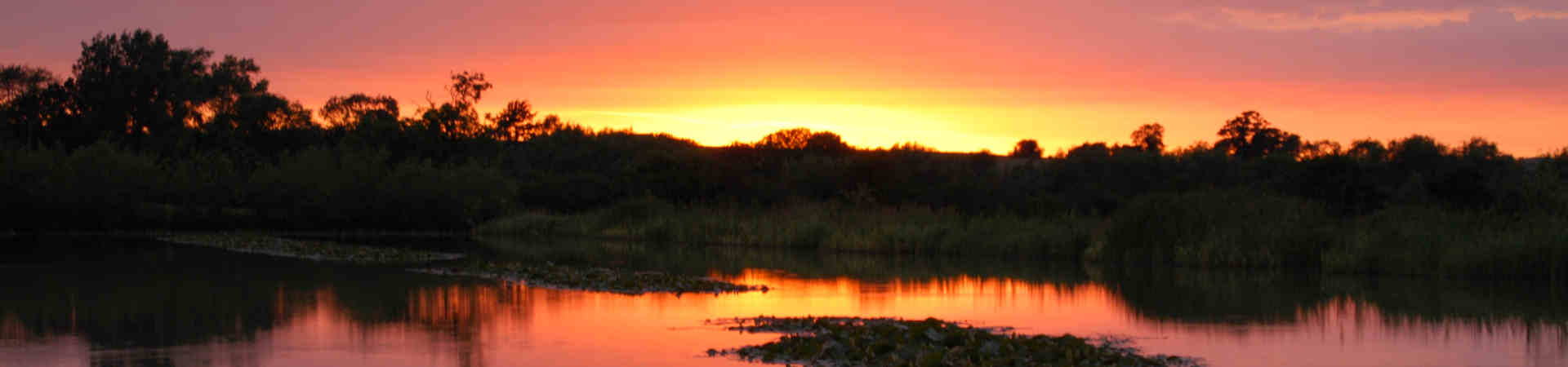 sunset_lake_1920x450